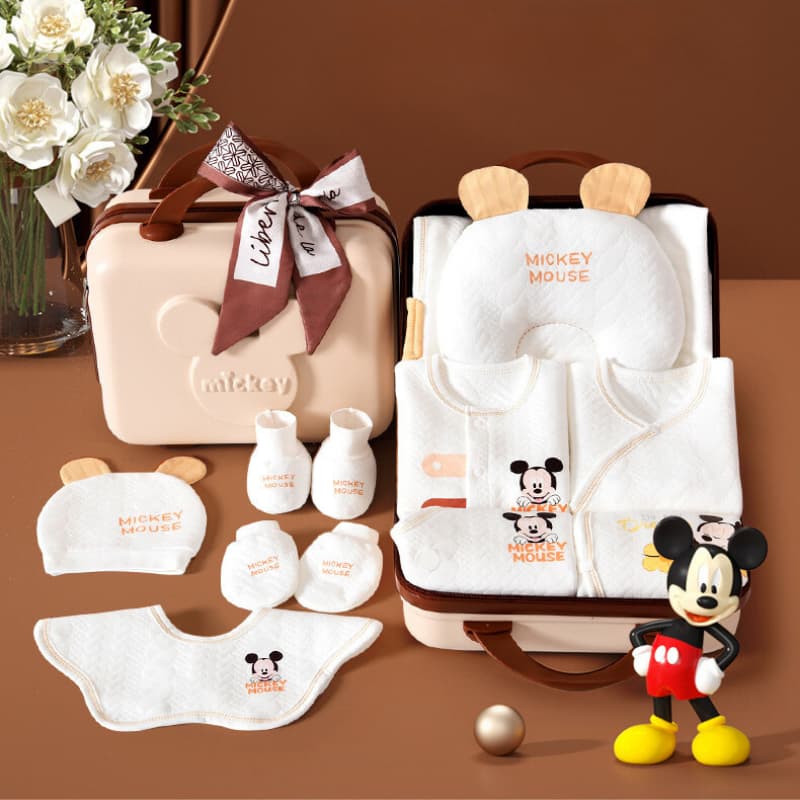 Newborn Baby Gift Hamper Set Cotton Clothing — image 2