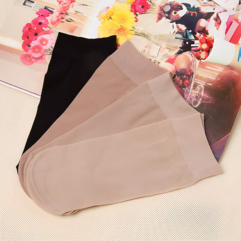 Women's Mid-Tube Breathable Cotton Socks — image 4