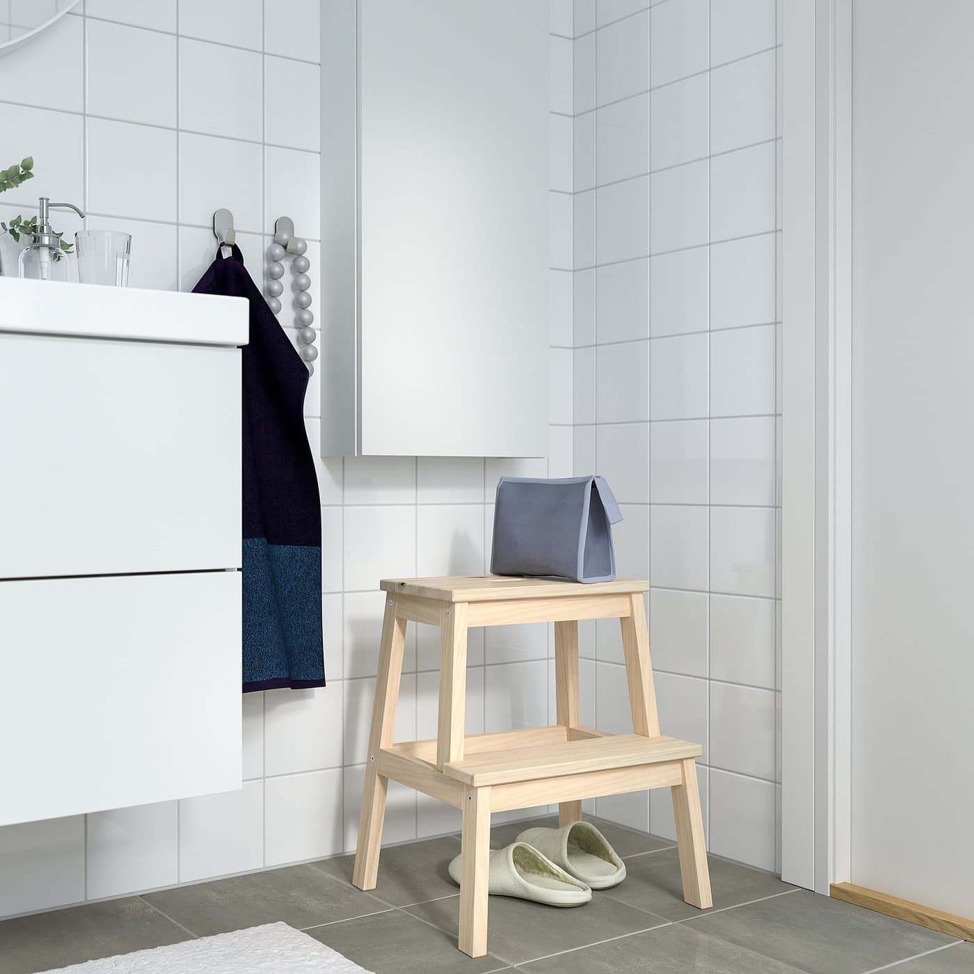 BEKVÄM Step stool — image 11