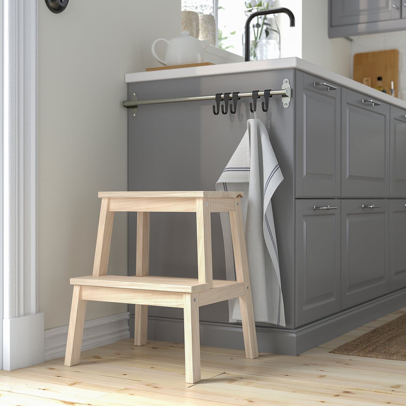 BEKVÄM Step stool — image 10