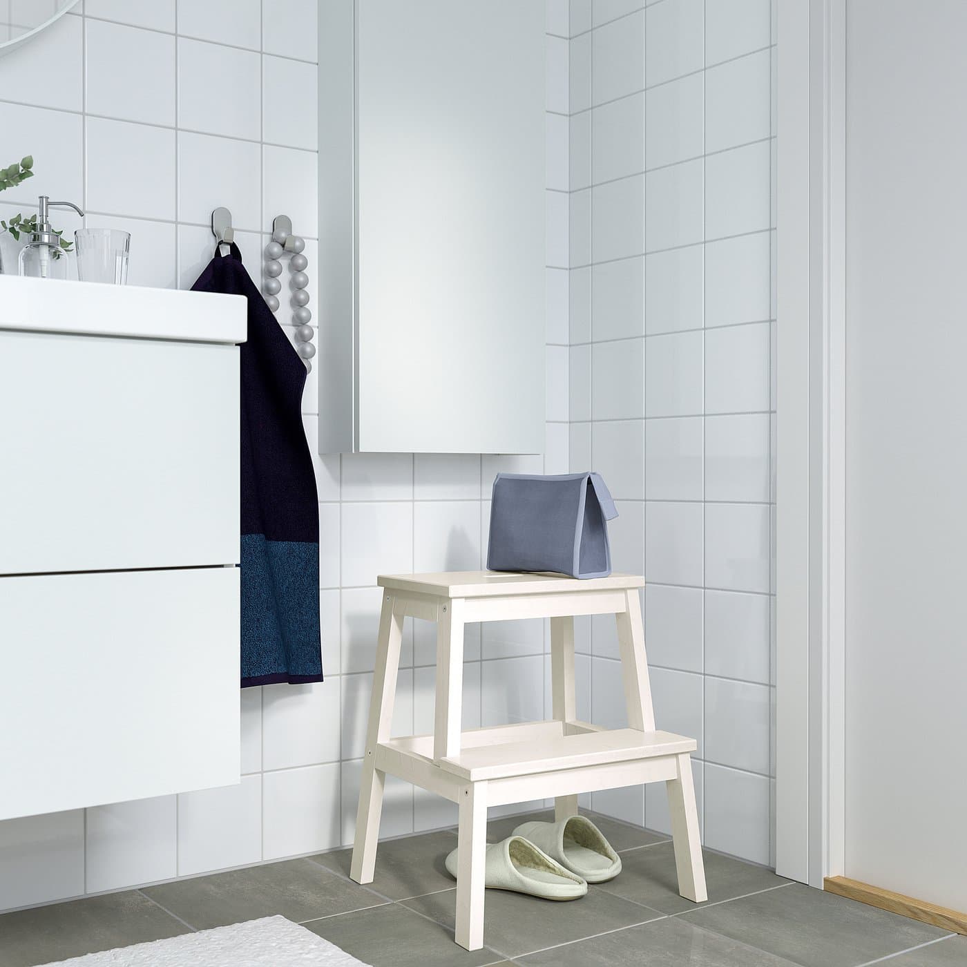 BEKVÄM Step stool — image 3