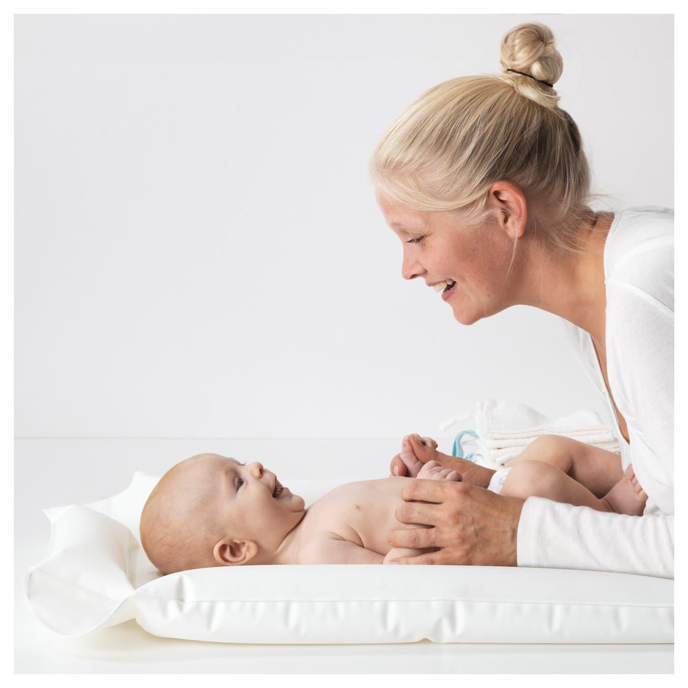 SKÖTSAM Babycare mat - white 53x80x2 cm — image 2