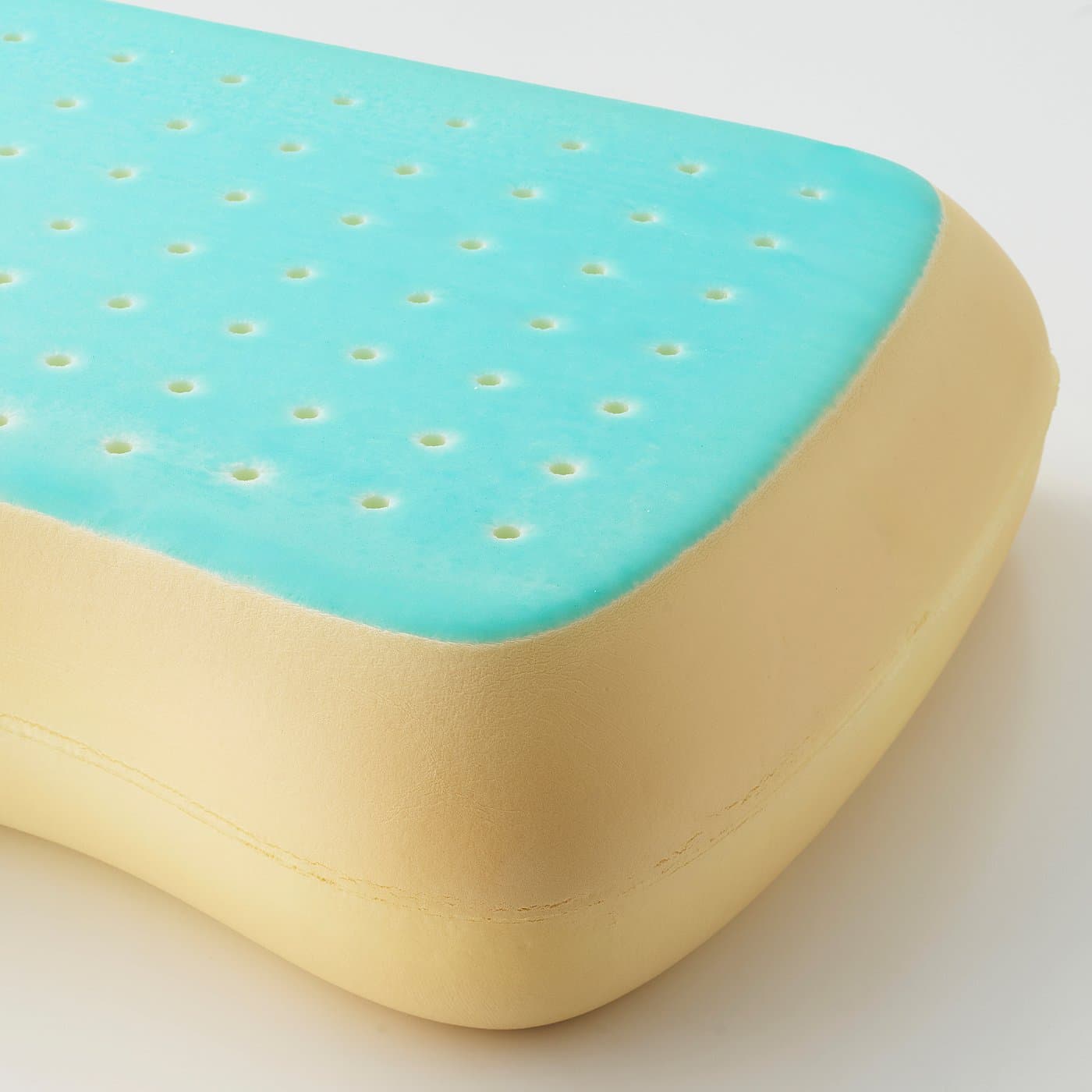 KLUBBSPORRE Ergonomic pillow, side/back sleeper 41x70 cm — image 3